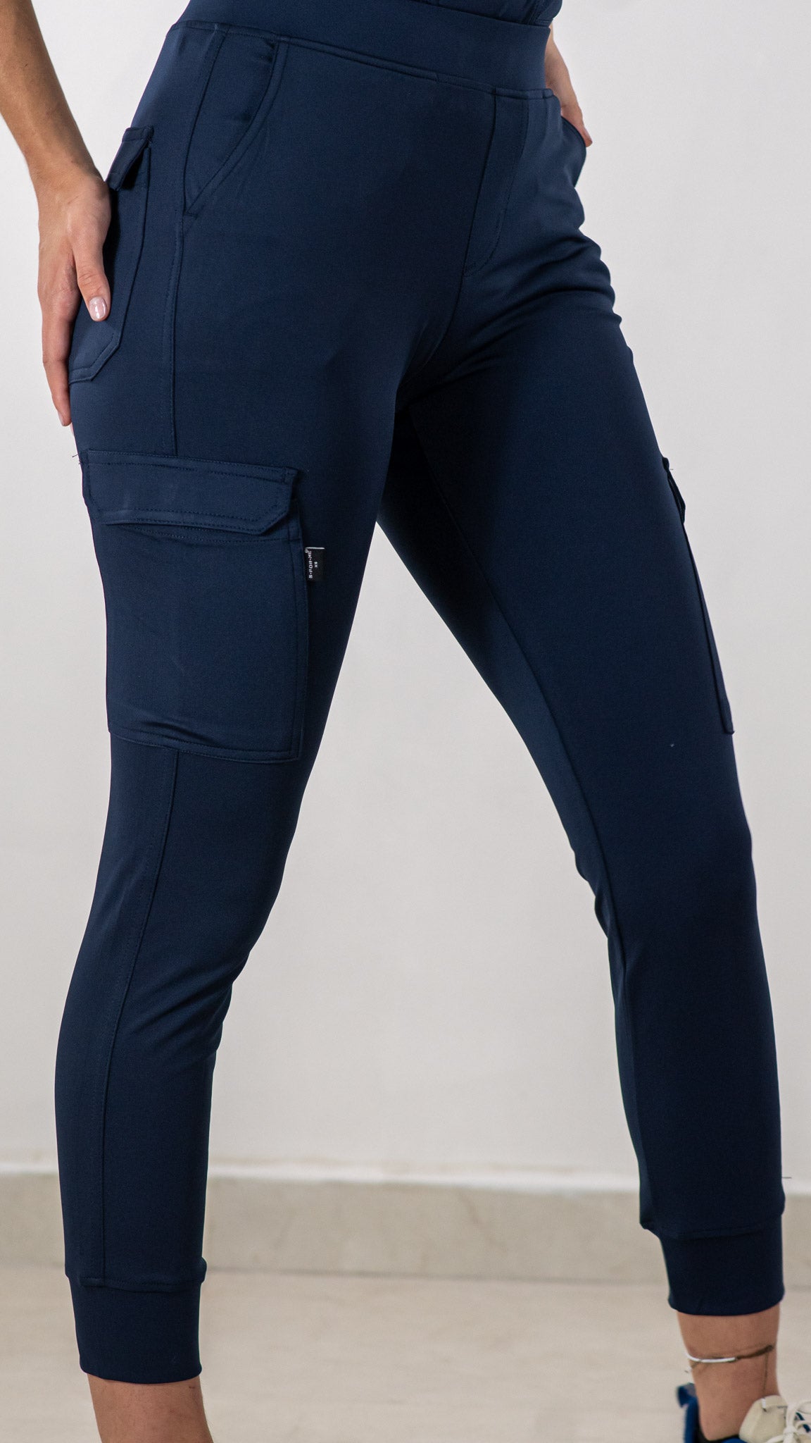 Jogger Quirurgico 901 Azul Marino Mujer Super Stretch – Sandel Medica