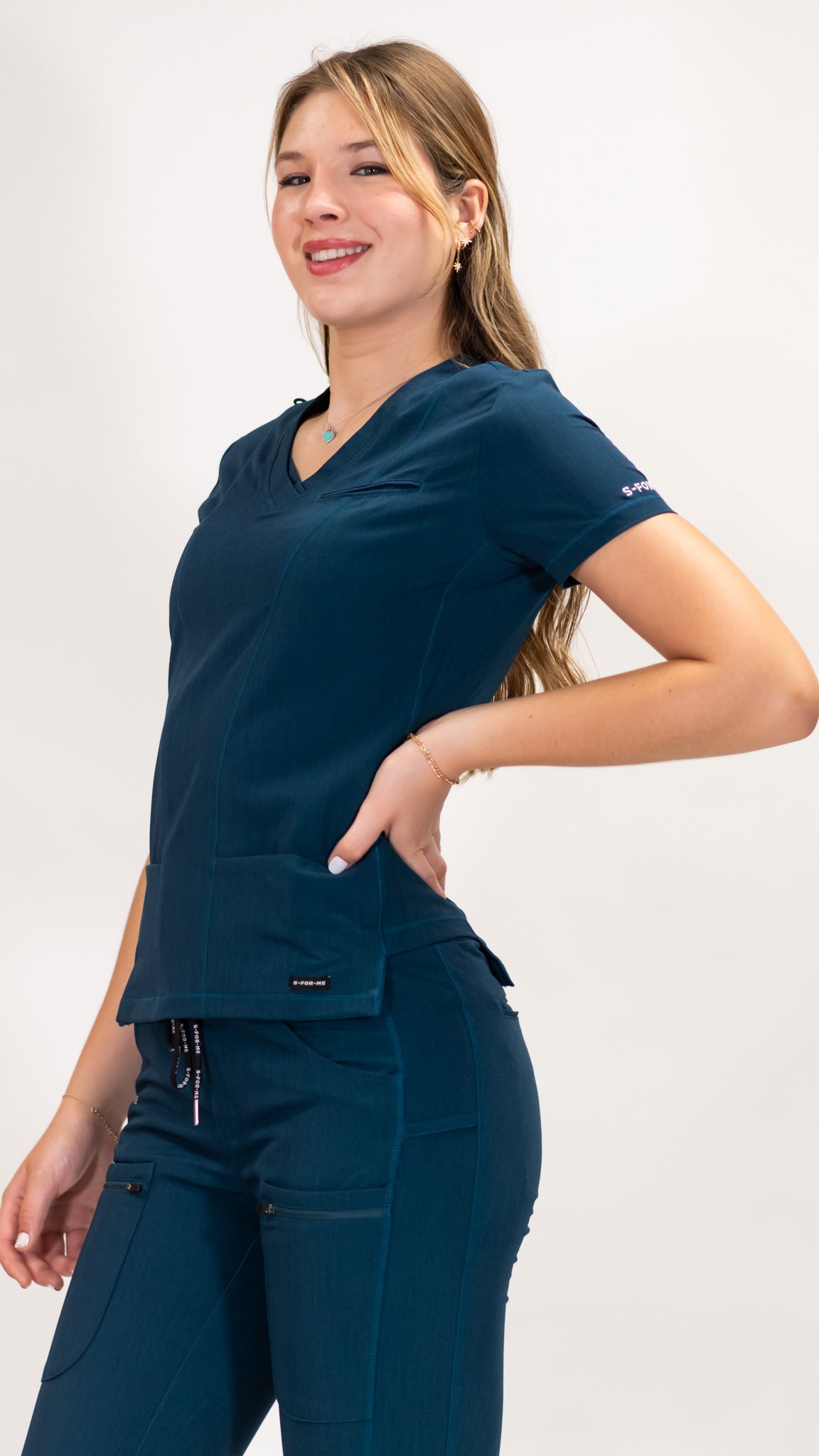 Filipina Quirúrgica 301 Azul Petroleo/ Costado Azul Caribe Mujer, Scrubs Antifluido