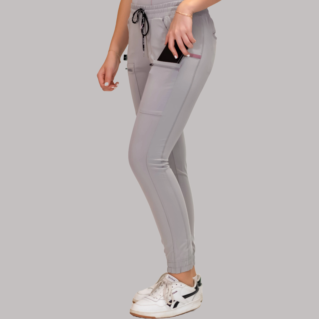 Jogger Quirúrgico Gris Perla Mujer, Scrubs Antifluido Est. 300