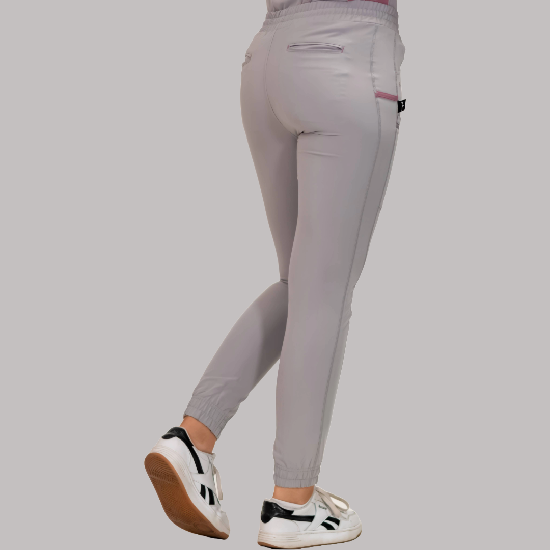 Jogger Quirúrgico Gris Perla Mujer, Scrubs Antifluido Est. 300