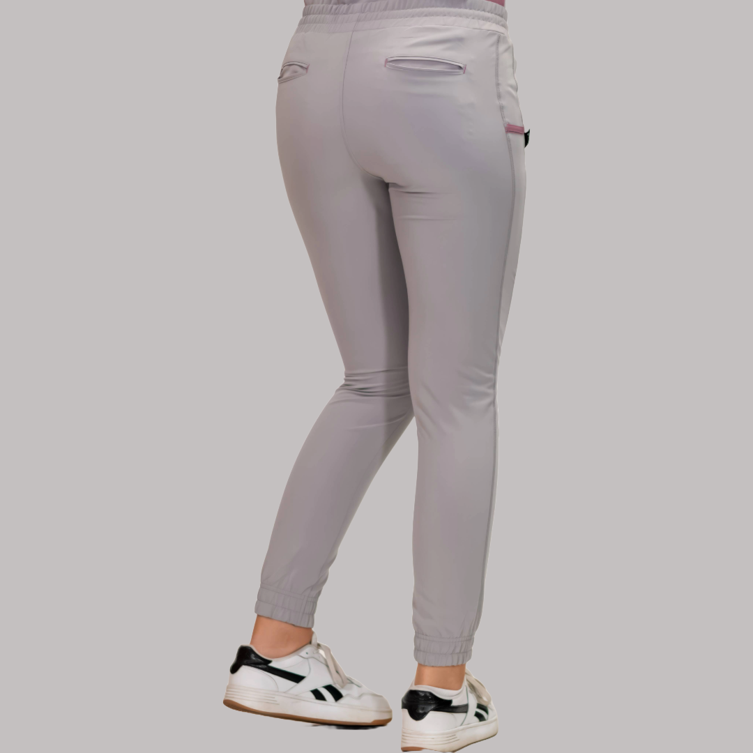 Jogger Quirúrgico Gris Perla Mujer, Scrubs Antifluido Est. 300