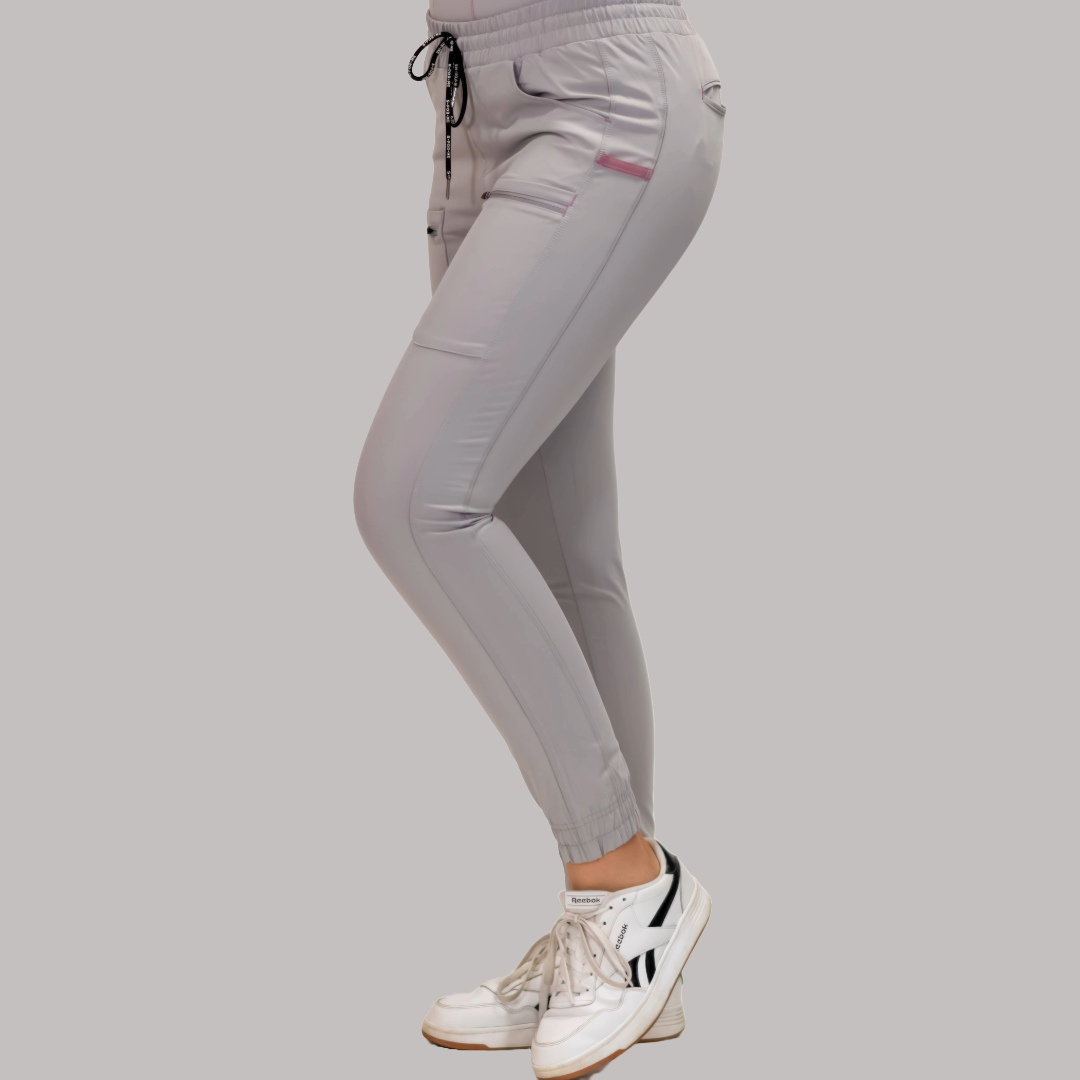 Jogger Quirúrgico Gris Perla Mujer, Scrubs Antifluido Est. 300