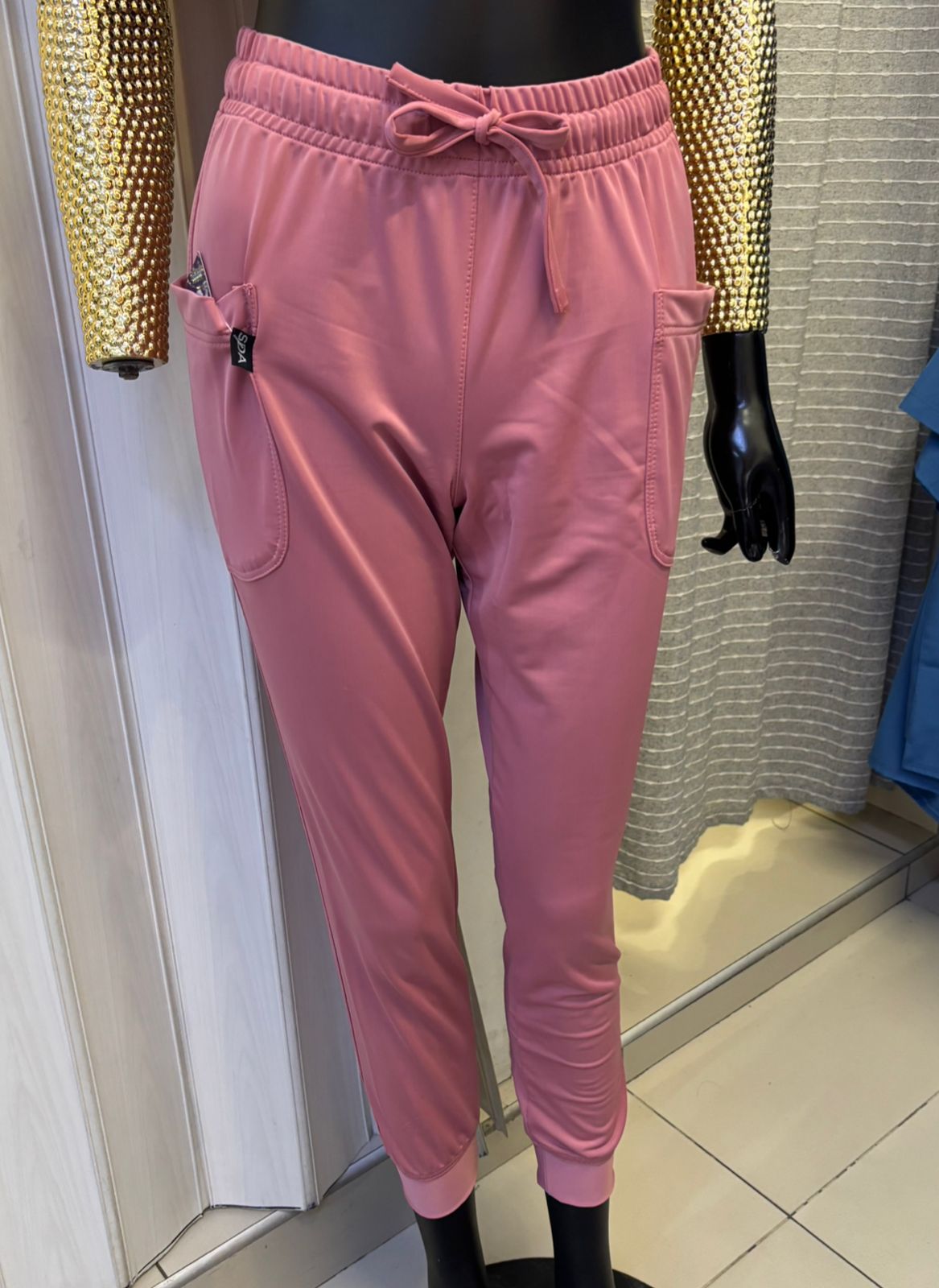 Jogger Quirurgico Mujer Slim Fit Palo De Rosa Super Stretch, Scrubs 90