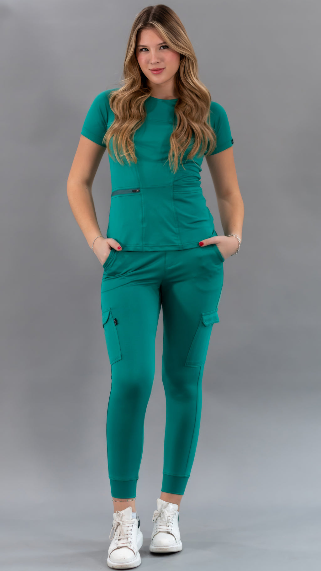 Conjunto Quirúrgico Mujer – Estilo 901 Verde Esmeralda | Super Stretch