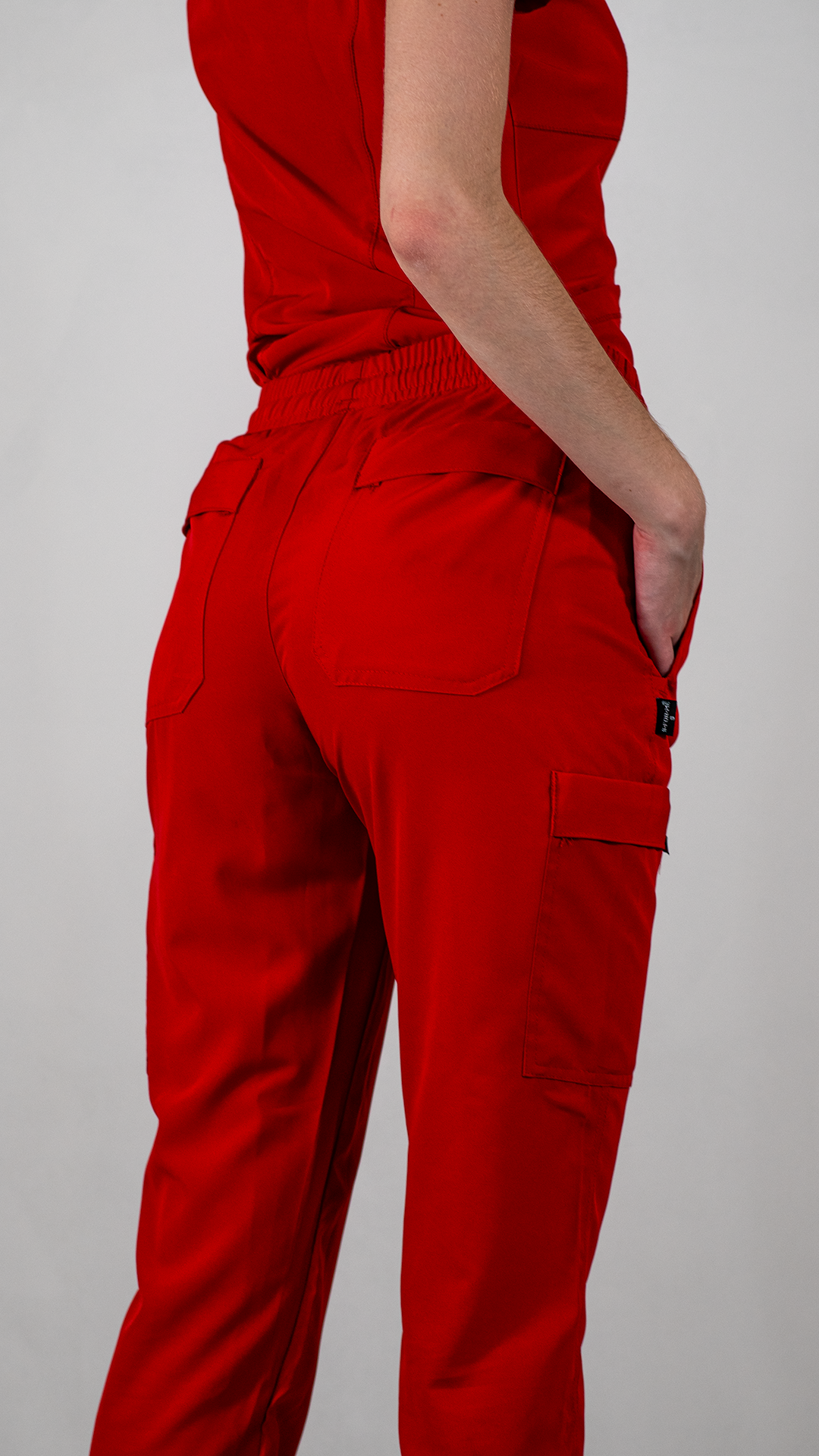Jogger Mujer 501 6 Bolsas Rojo F.W