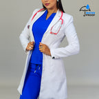 bata medica mujer antifluido con forro vista frontal Sandel Medica