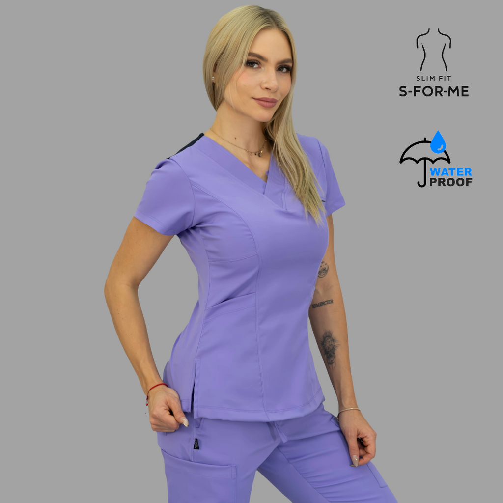Conjunto Quirúrgico Mujer · Modelo 501 Slim Fit · Lila / Azul Marino
