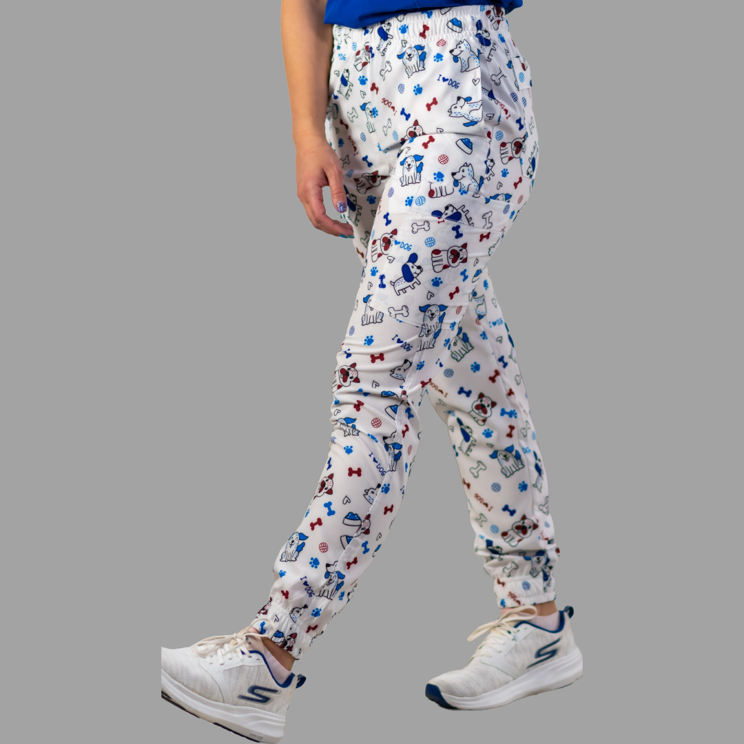 Jogger Quirurgico estampado Love Dog 6 bolsas Mujer FW