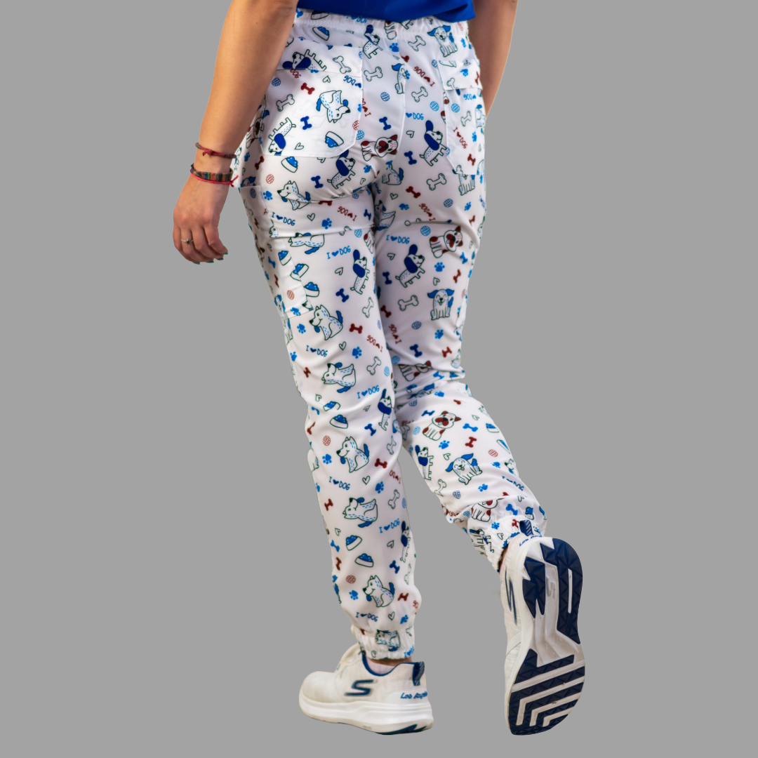Jogger Quirurgico estampado Love Dog 6 bolsas Mujer FW