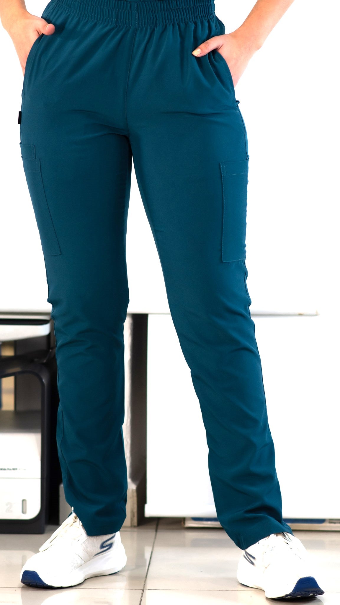 Pantalon Quirurgico Mujer 5 bolsas Verde Petróleo F.W.