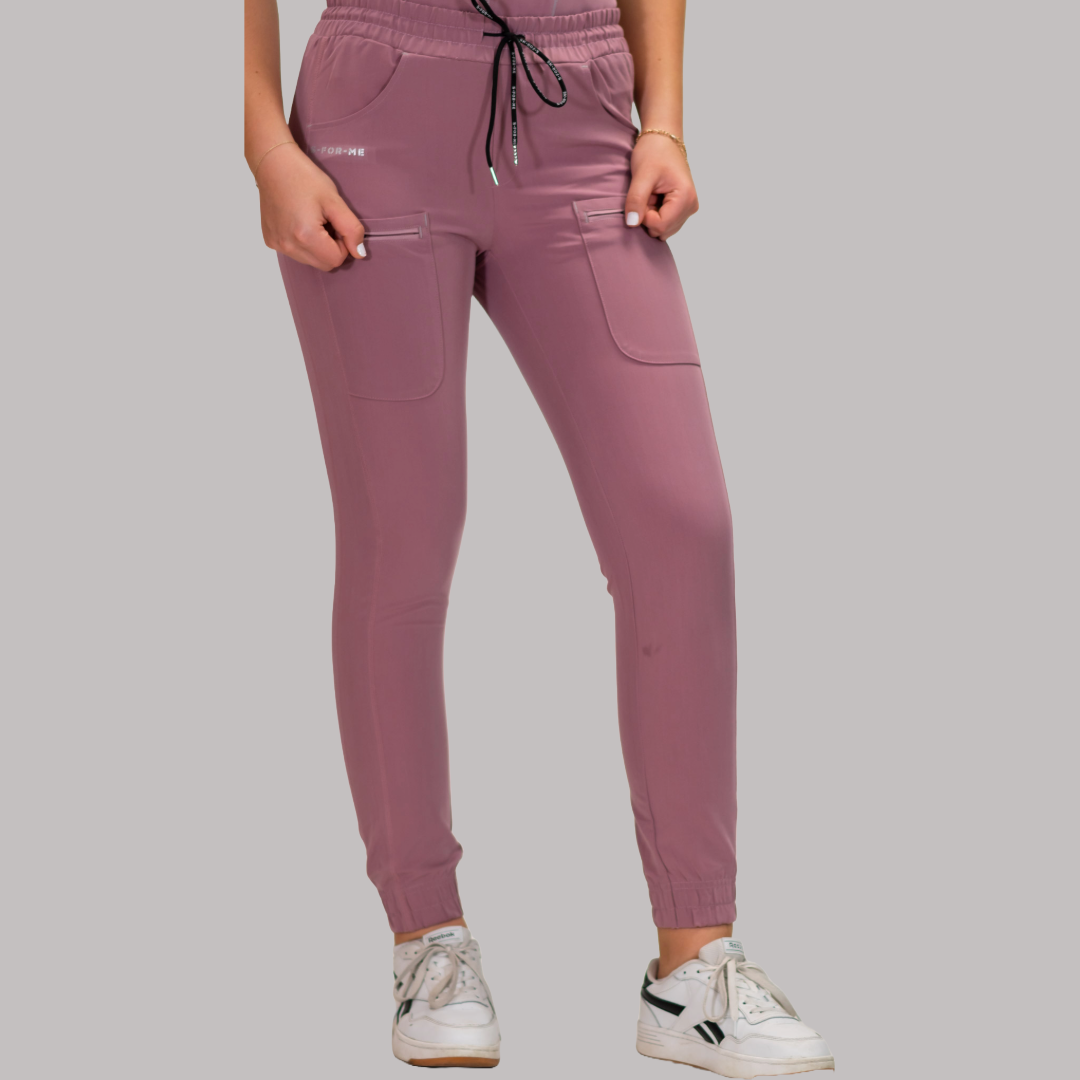 Jogger Quirúrgico Palo de Rosa Mujer, Scrubs Antifluido Est. 300