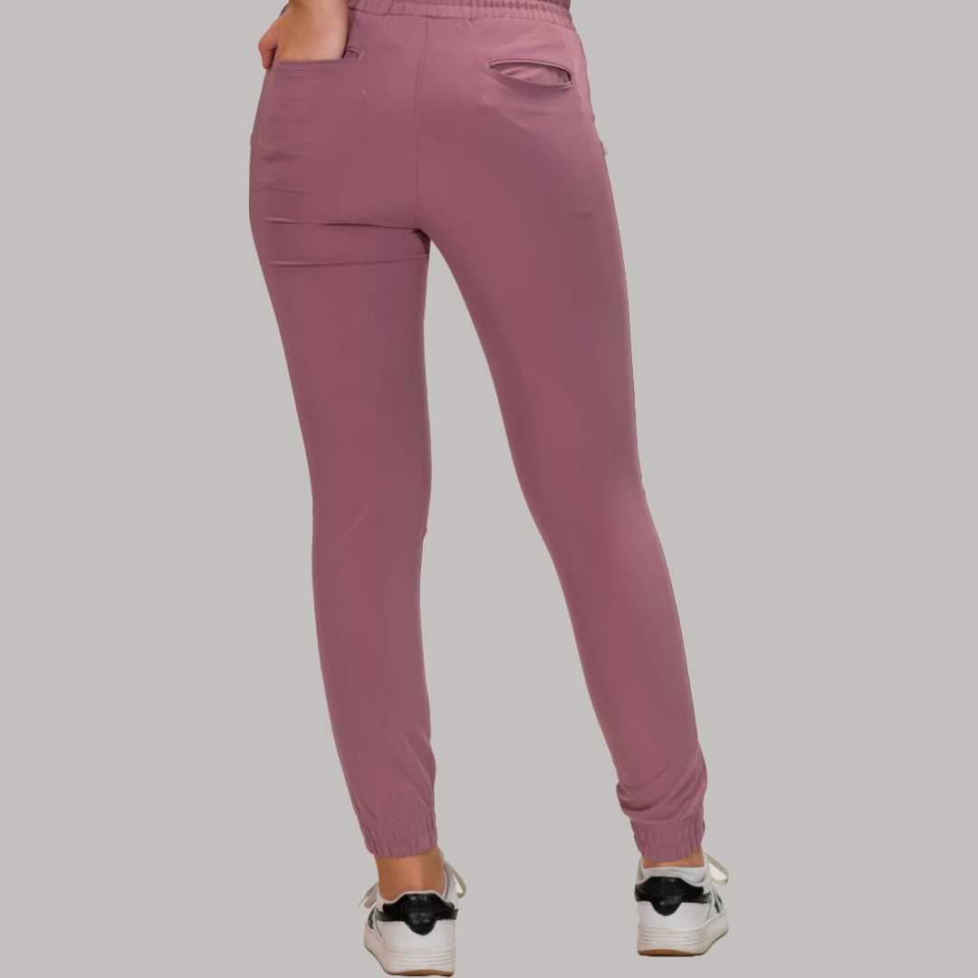 Jogger Quirúrgico Palo de Rosa Mujer, Scrubs Antifluido Est. 300