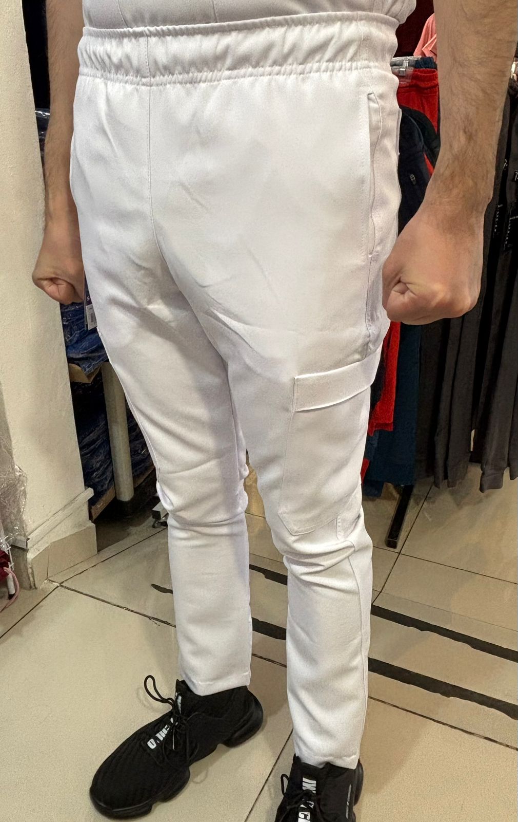Pantalon Hombre Pure White 6 bolsas antifluido Blanco.