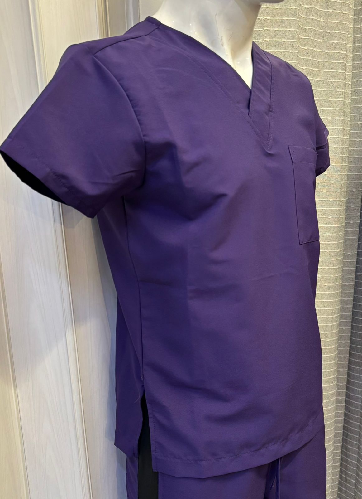 Filipina Quirúrgica 500 Unisex Basic Morado Antifluido-cloro resistente Scrubs 500 FW