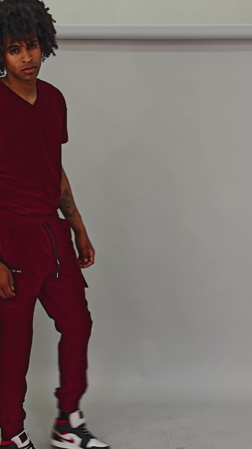Jogger Quirurgico Antifluido Hombre Vino, Scrubs 300
