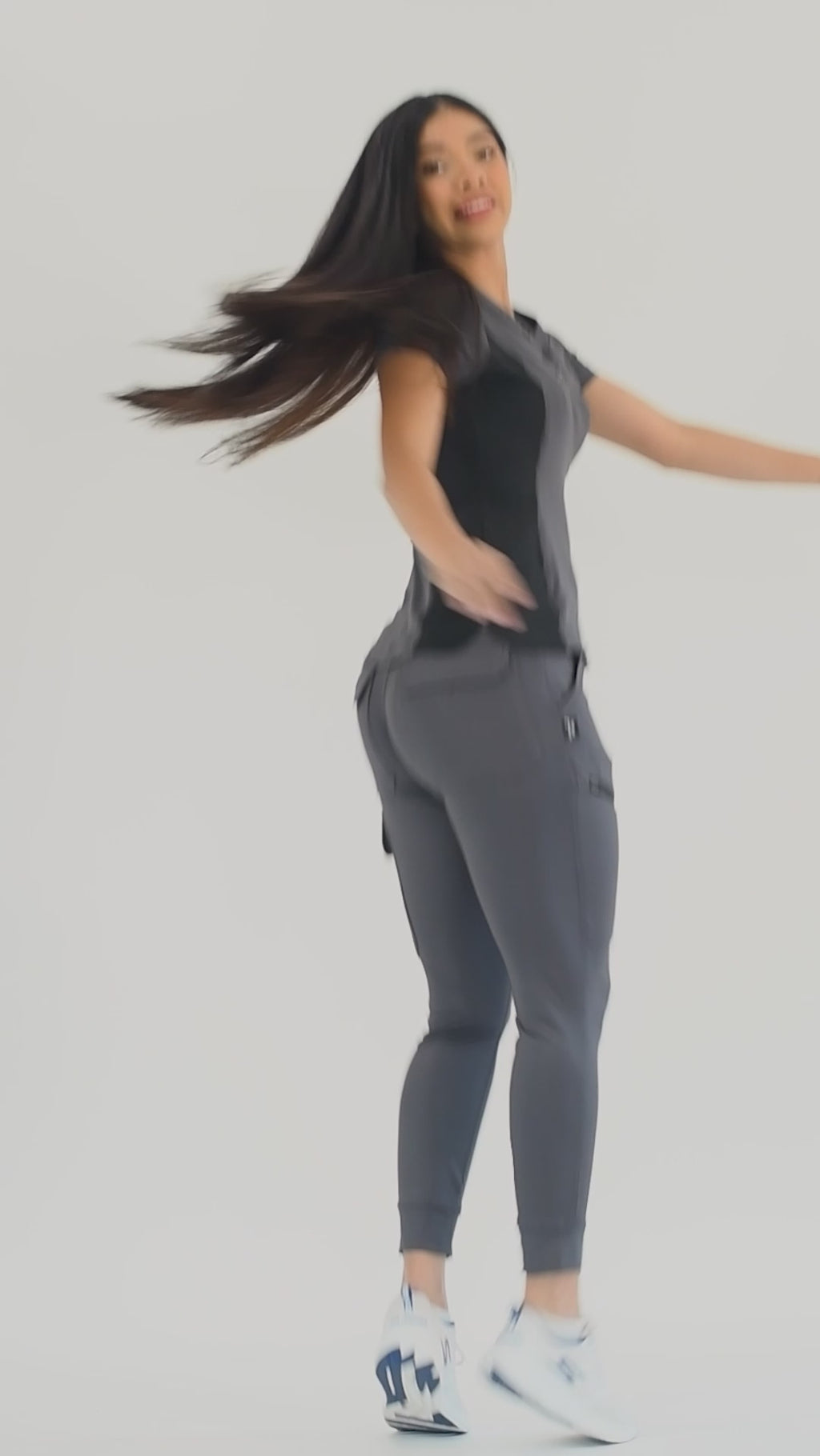 Conjunto Quirúrgico Mujer · Modelo 905 Super Stretch · Gris con Negro